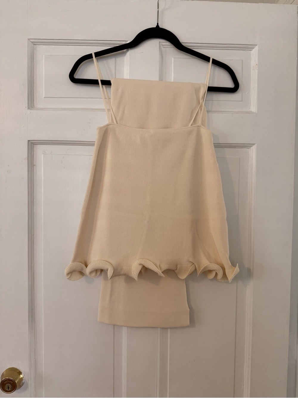 SAME Los Angeles Cream Set with Ruffle Hem - Picture 6 of 6